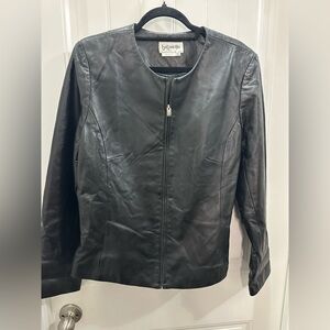 Bagatelle Women's Sleek Black Leather  zip lined Jacket size XL